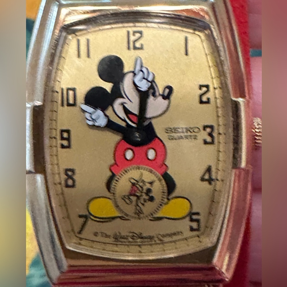 Extremely Hard to Find NIB Vintage Mickey Mouse Seiko Watch Price is Firm - Picture 9 of 9